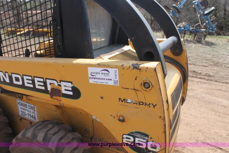 image for item F8712 1999 John Deere 250 skid steer