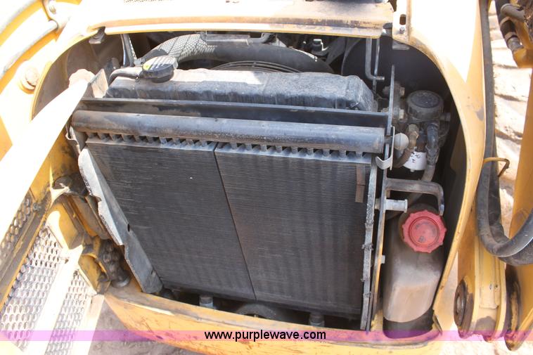 image for item F8712 1999 John Deere 250 skid steer