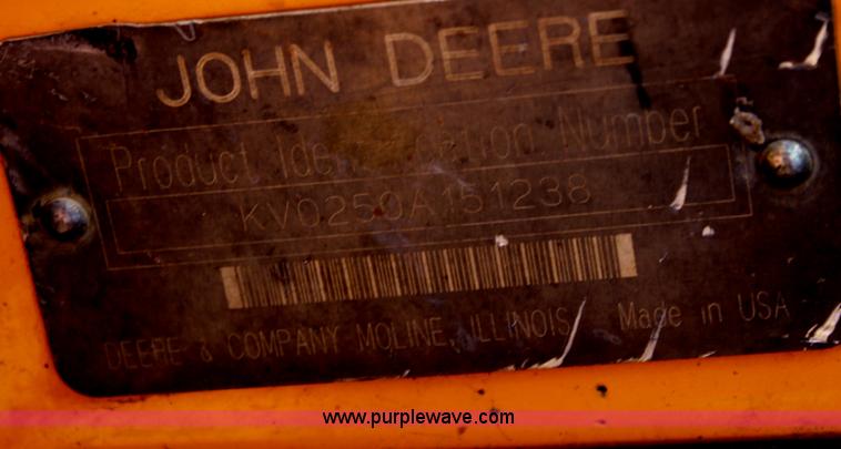 image for item F8712 1999 John Deere 250 skid steer