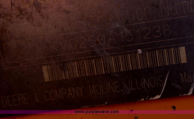 image for item F8712 1999 John Deere 250 skid steer