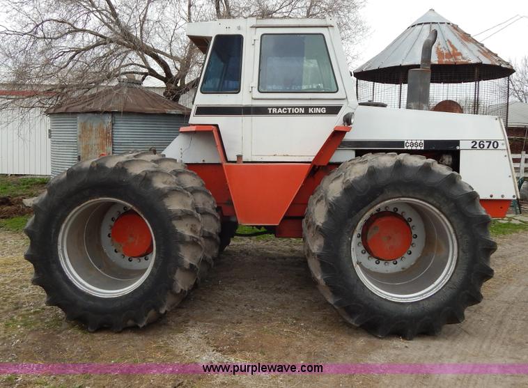 image for item G3079 1977 Case 2670 Traction King tractor