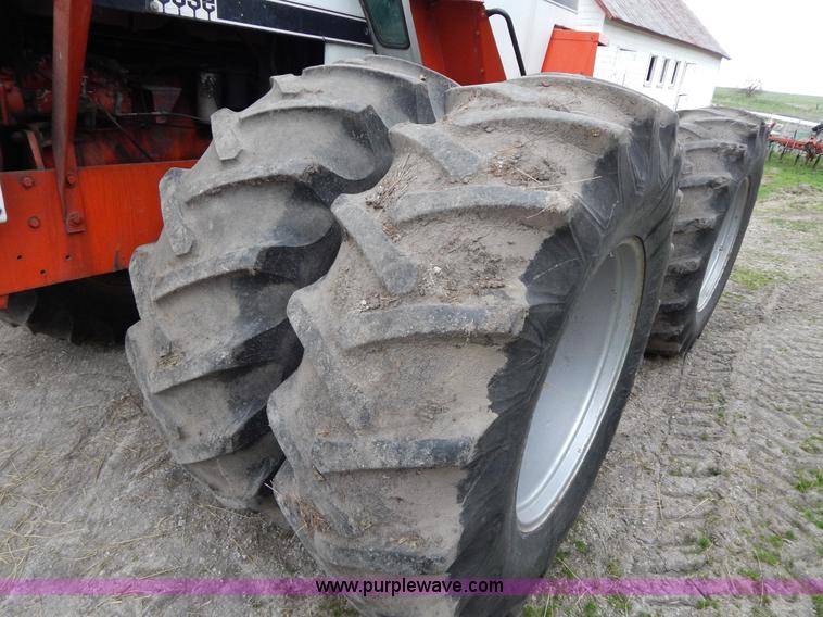 image for item G3079 1977 Case 2670 Traction King tractor