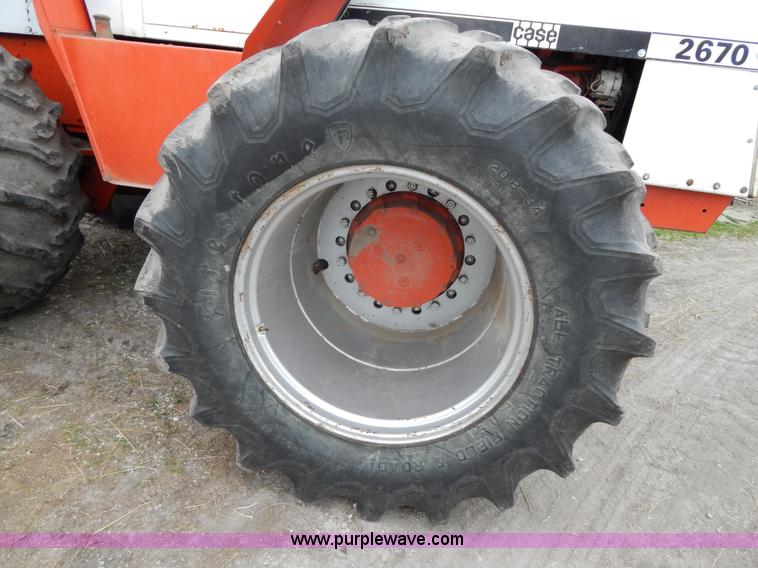 image for item G3079 1977 Case 2670 Traction King tractor