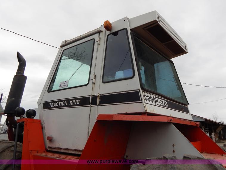 image for item G3079 1977 Case 2670 Traction King tractor