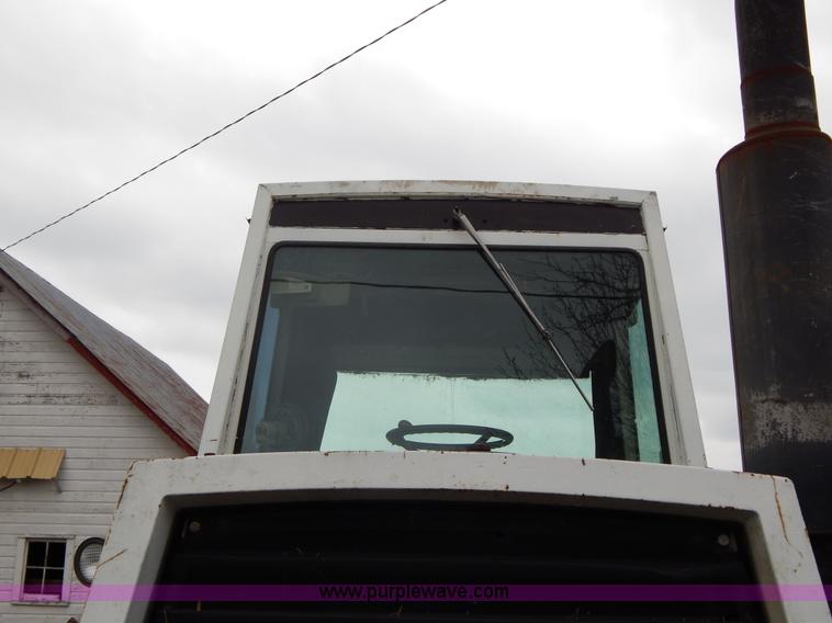 image for item G3079 1977 Case 2670 Traction King tractor