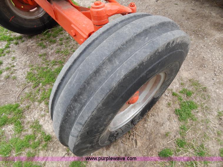 image for item G3080 1977 Case 1070 Agri King tractor