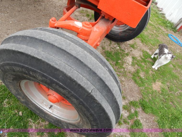 image for item G3080 1977 Case 1070 Agri King tractor