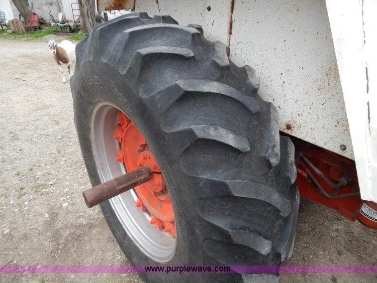 image for item G3080 1977 Case 1070 Agri King tractor