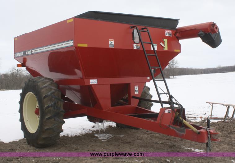 image for item G5260 2006 Brent 420 grain cart