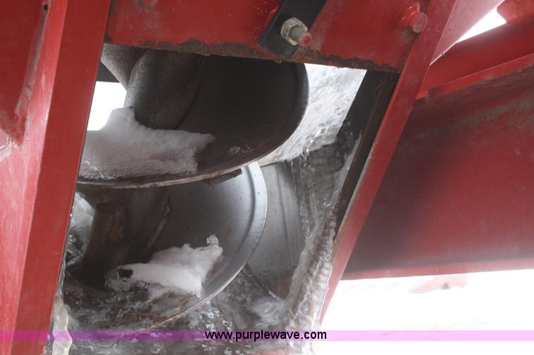 image for item G5260 2006 Brent 420 grain cart