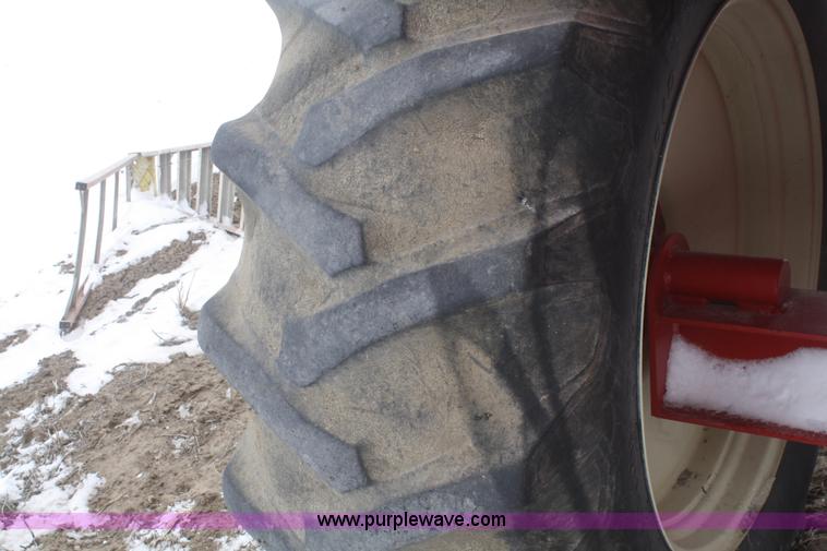 image for item G5260 2006 Brent 420 grain cart