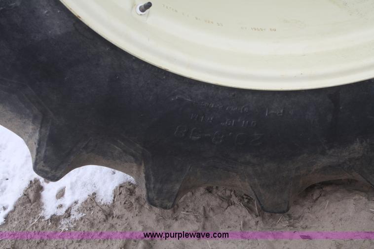 image for item G5260 2006 Brent 420 grain cart