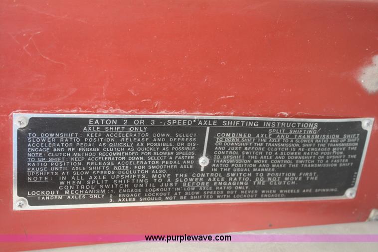 image for item G5261 1972 International FleetStar 2010 grain truck