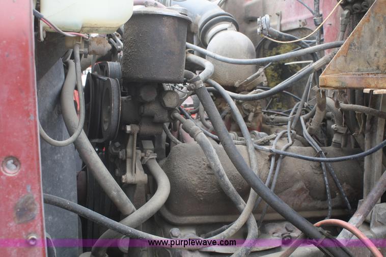 image for item G5261 1972 International FleetStar 2010 grain truck