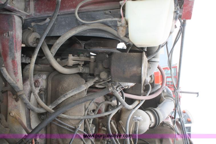 image for item G5261 1972 International FleetStar 2010 grain truck