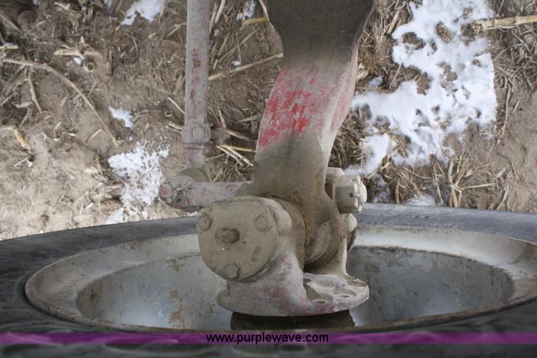 image for item G5261 1972 International FleetStar 2010 grain truck