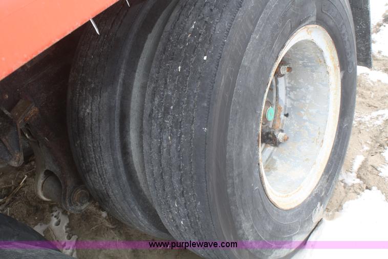 image for item G5261 1972 International FleetStar 2010 grain truck