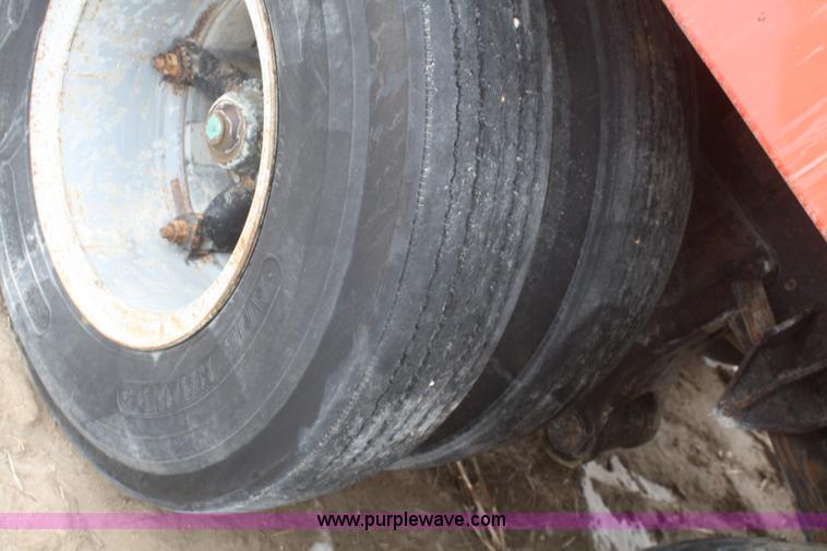 image for item G5261 1972 International FleetStar 2010 grain truck