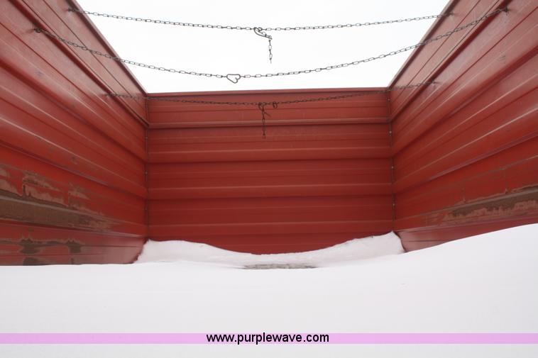 image for item G5261 1972 International FleetStar 2010 grain truck