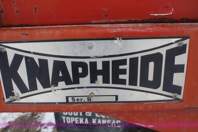 image for item G5261 1972 International FleetStar 2010 grain truck