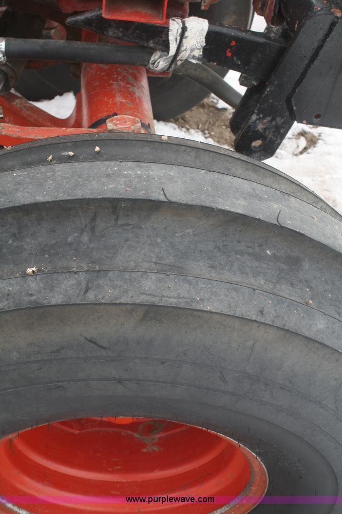 image for item G5262 1979 International 1586 tractor