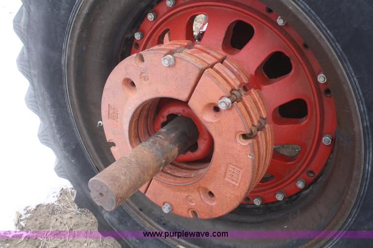 image for item G5262 1979 International 1586 tractor