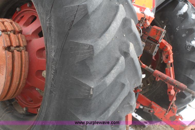 image for item G5262 1979 International 1586 tractor