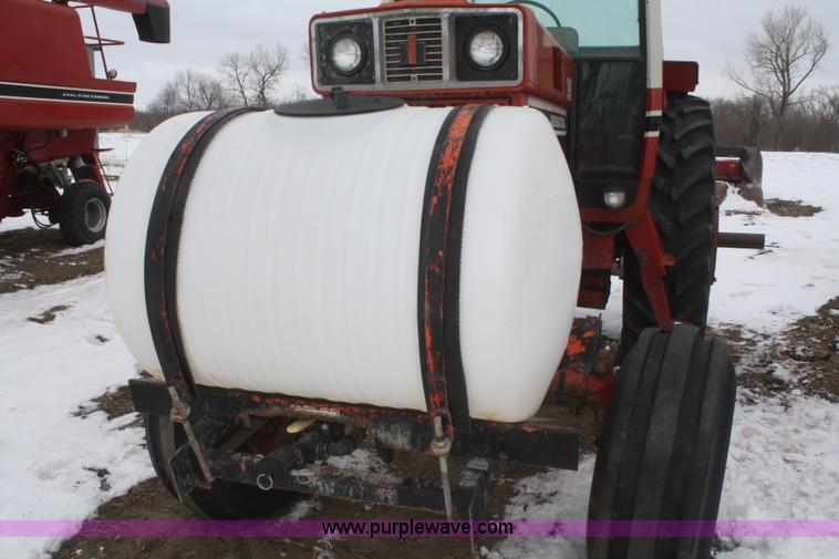 image for item G5262 1979 International 1586 tractor