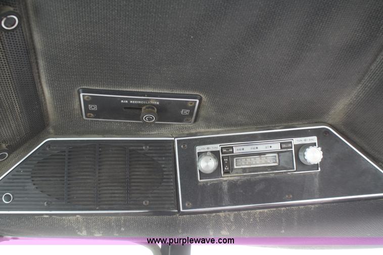 image for item G5262 1979 International 1586 tractor