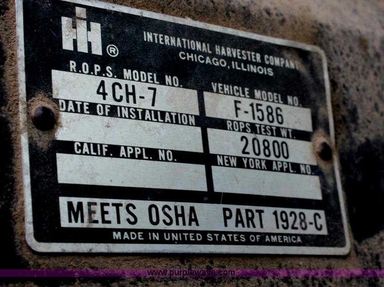 image for item G5262 1979 International 1586 tractor