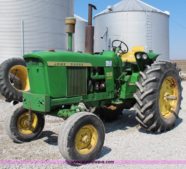 image for item G5297 1967 John Deere 3020 tractor