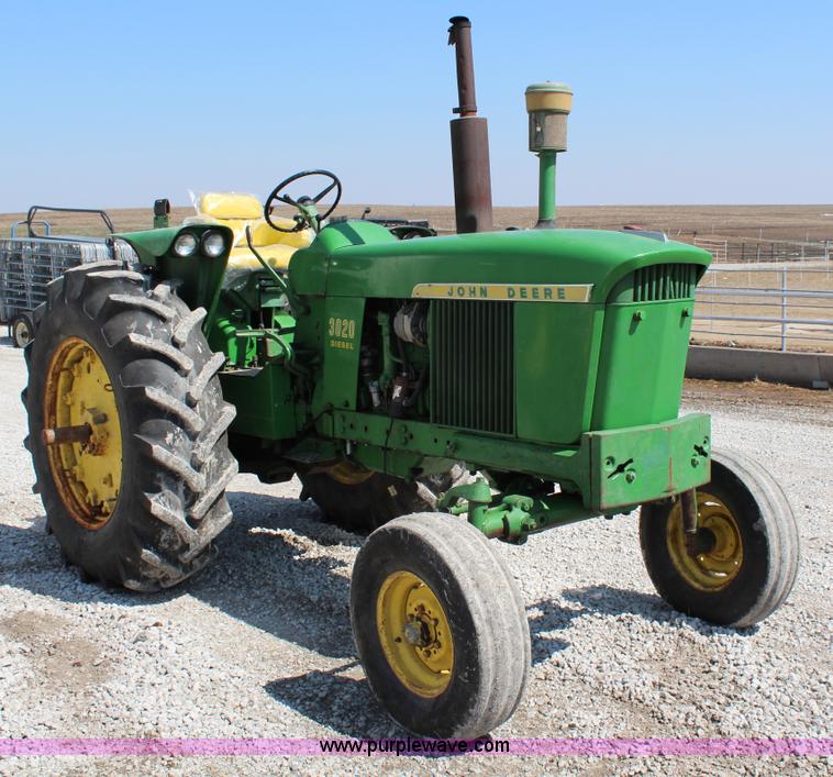 image for item G5297 1967 John Deere 3020 tractor