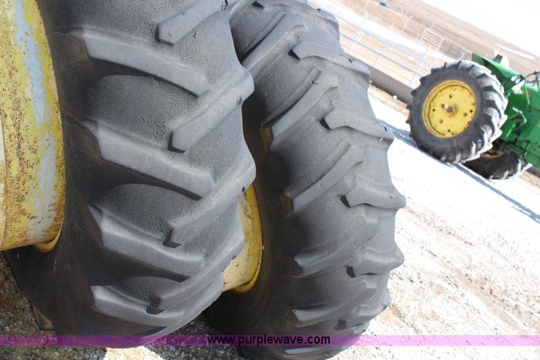 image for item G5297 1967 John Deere 3020 tractor