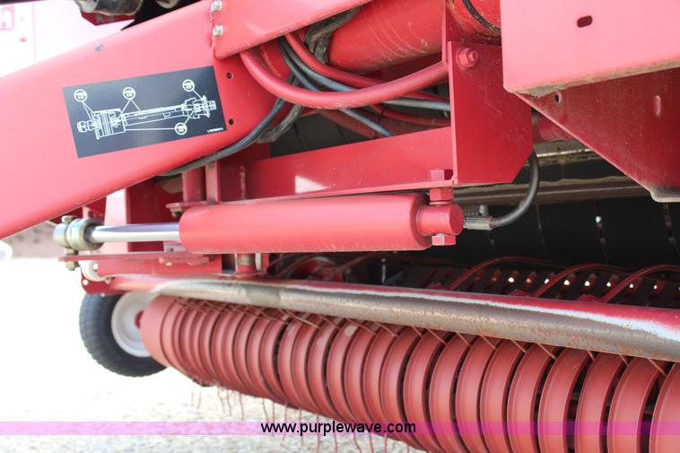 image for item G5320 2002 New Idea 6365 round baler