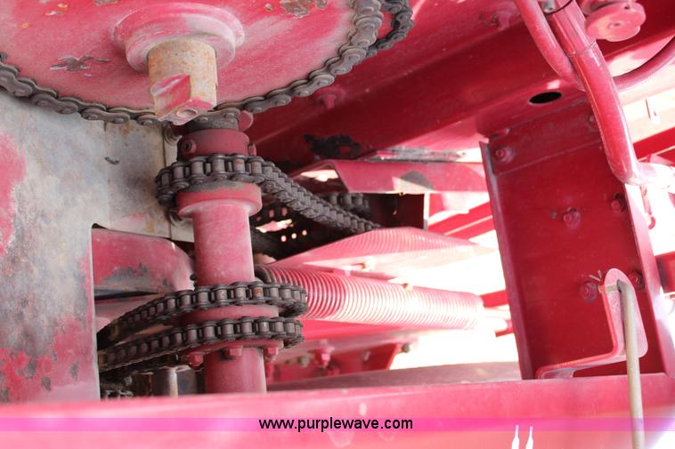 image for item G5320 2002 New Idea 6365 round baler