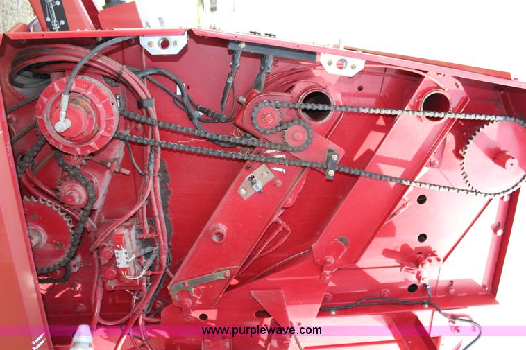 image for item G5320 2002 New Idea 6365 round baler
