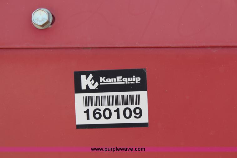 image for item G5320 2002 New Idea 6365 round baler