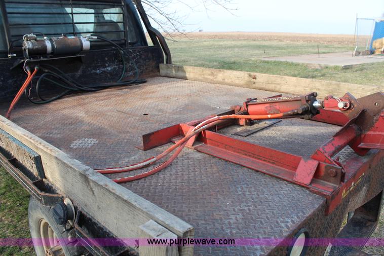 image for item G5335 1994 Ford F250 Super Duty XL flatbed pickup truck