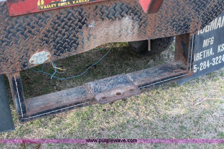 image for item G5335 1994 Ford F250 Super Duty XL flatbed pickup truck