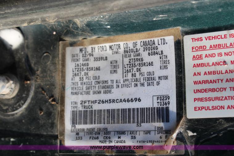 image for item G5335 1994 Ford F250 Super Duty XL flatbed pickup truck