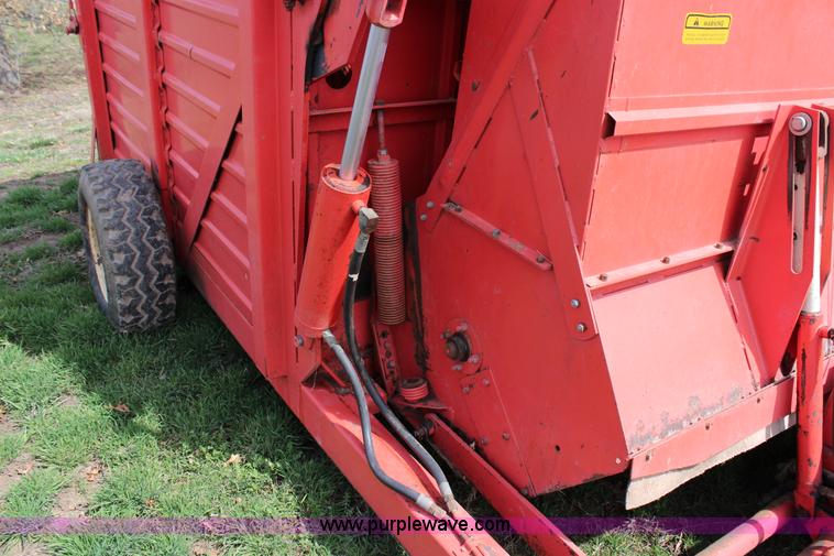 image for item G5360 Hesston Stackhand 10