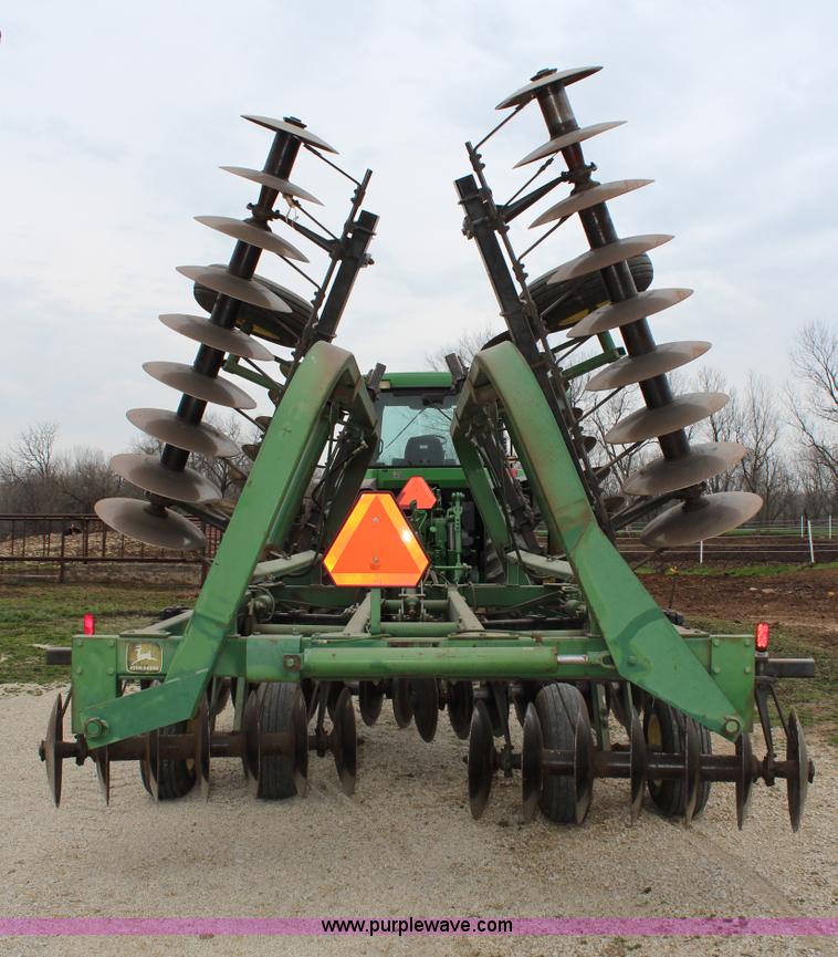 image for item G5362 John Deere 235 disk