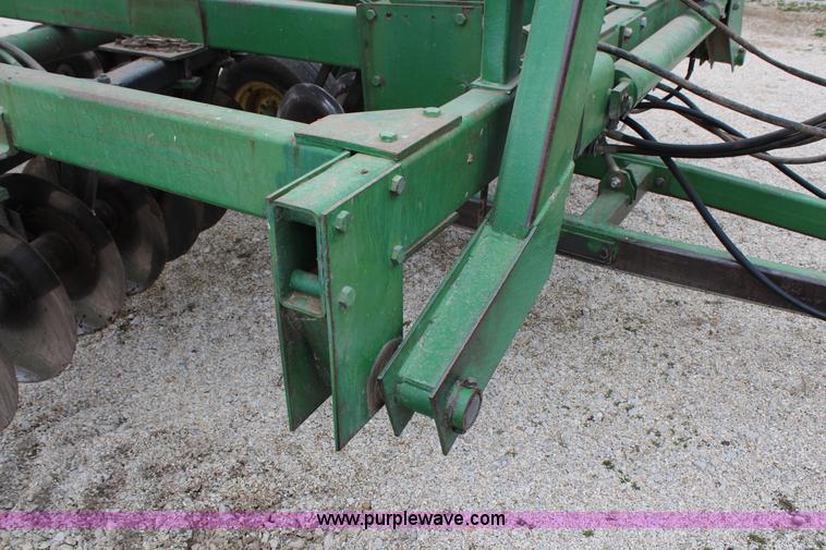 image for item G5362 John Deere 235 disk