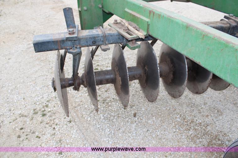 image for item G5362 John Deere 235 disk