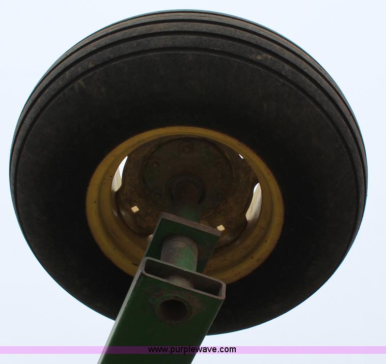 image for item G5362 John Deere 235 disk