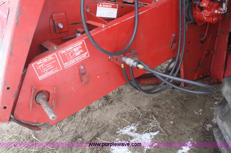 image for item G5384 1982 International 1460 Axial-Flow combine