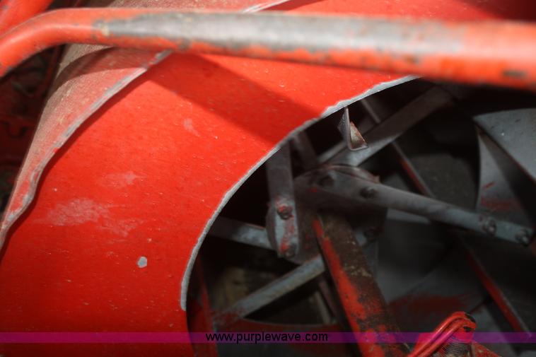 image for item G5384 1982 International 1460 Axial-Flow combine