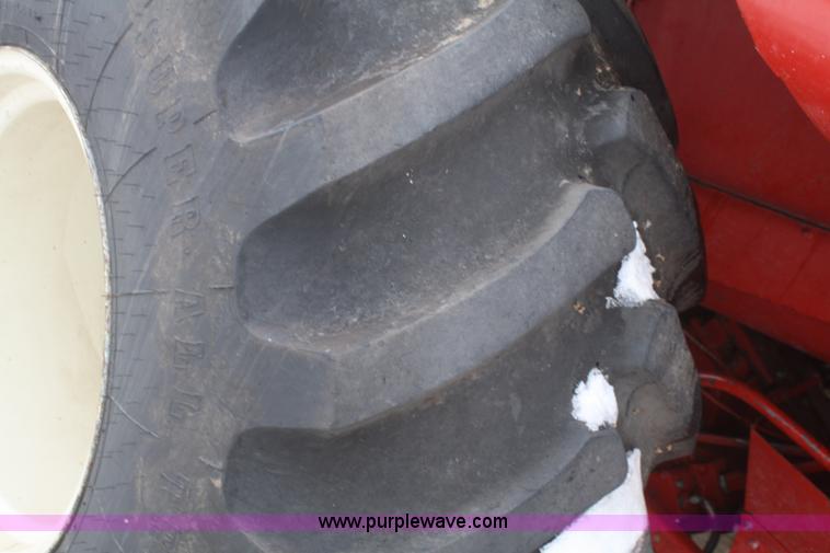 image for item G5384 1982 International 1460 Axial-Flow combine