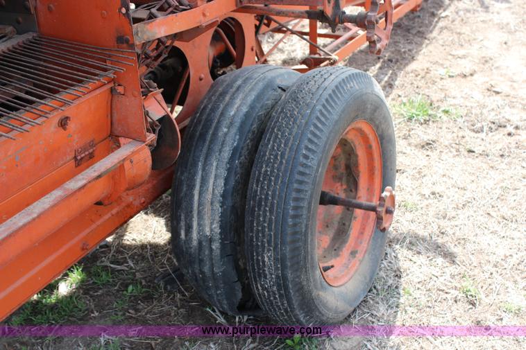 image for item G5456 Allis Chalmers 66 pull type combine