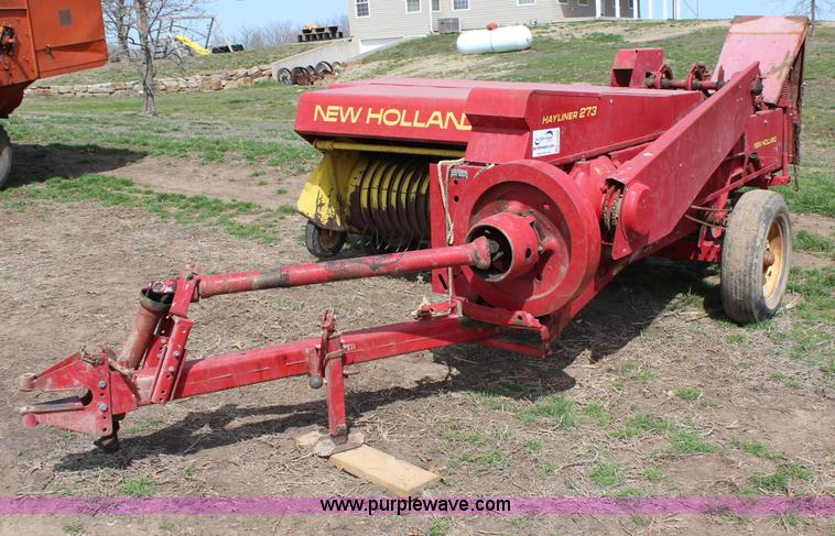 image for item G5488 New Holland 273 square baler